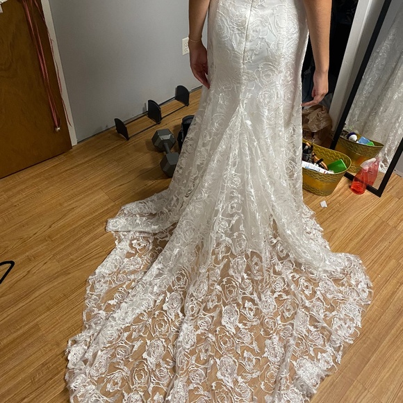 Wedding dress - Picture 7 of 7